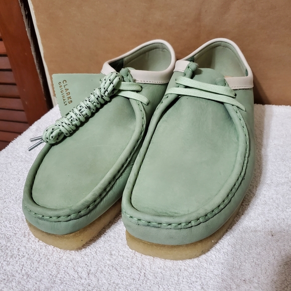 SOLD Clarks wallabee - Picture 2 of 15